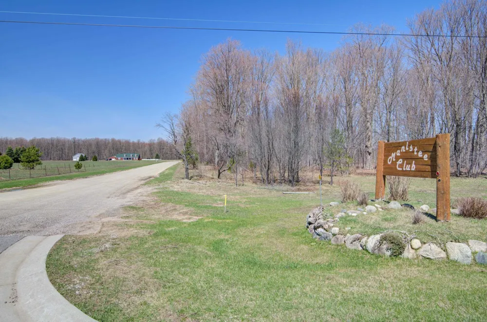 171 NE Kleehammer Club Drive Excelsior Township, MI 49646
