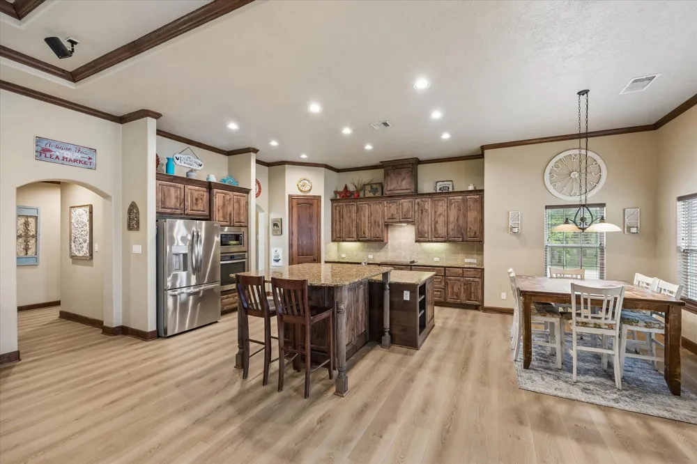 514 Pinehurst Drive New Ulm, TX 78950