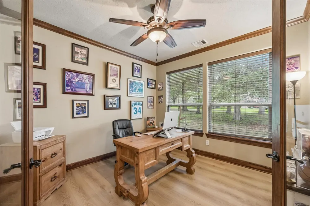 514 Pinehurst Drive New Ulm, TX 78950