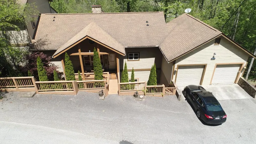 Sawgrass Drive Unit 4 Whittier, NC 28789