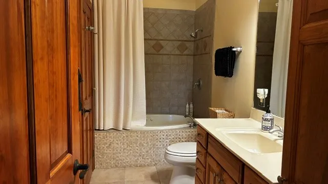 Sawgrass Drive Unit 4 Whittier, NC 28789