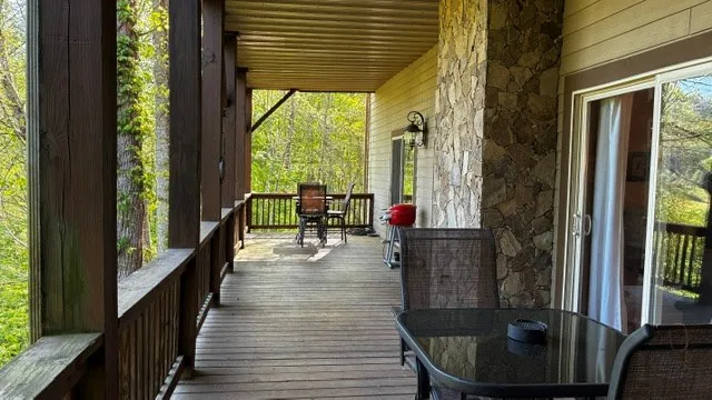 Sawgrass Drive Unit 4 Whittier, NC 28789