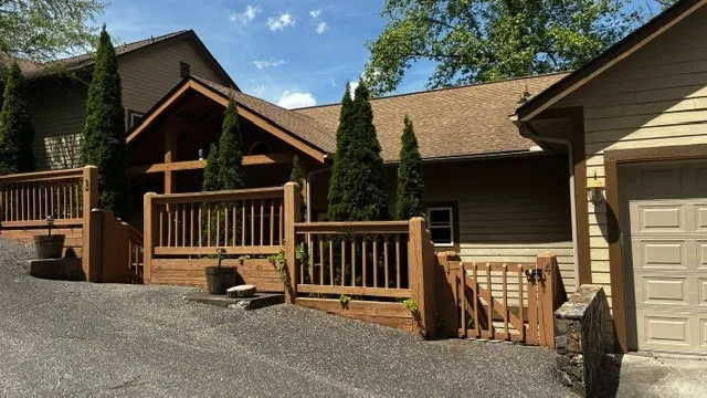 Sawgrass Drive Unit 4 Whittier, NC 28789