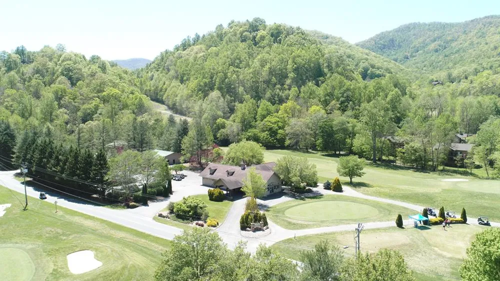 Sawgrass Drive Unit 4 Whittier, NC 28789