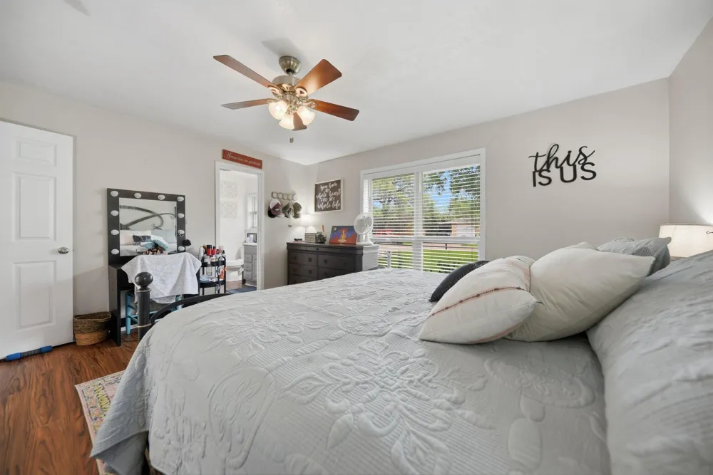 908 Pine Drive Caldwell, TX 77836