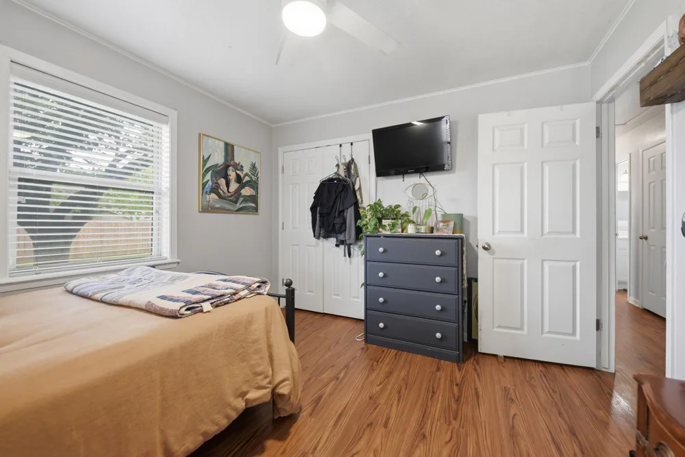 908 Pine Drive Caldwell, TX 77836