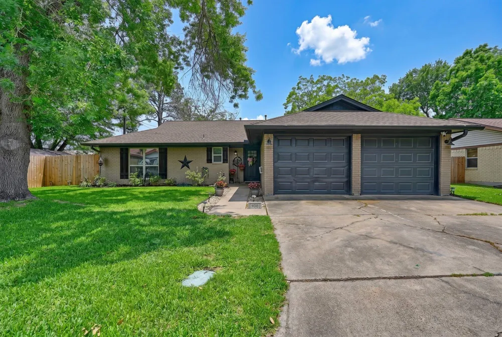 908 Pine Drive Caldwell, TX 77836