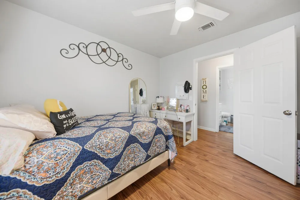 908 Pine Drive Caldwell, TX 77836