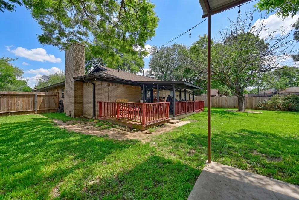 908 Pine Drive Caldwell, TX 77836