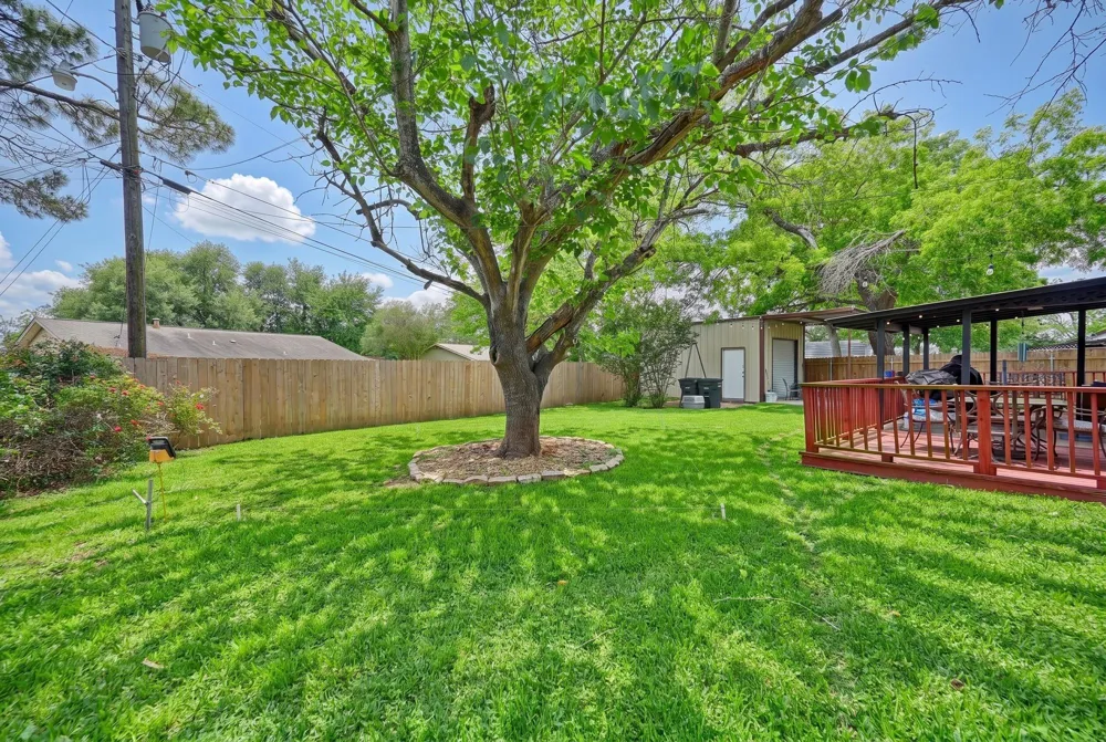 908 Pine Drive Caldwell, TX 77836