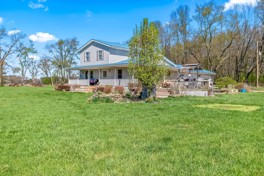 320 Jonesville Road Jonesville, MI 49250