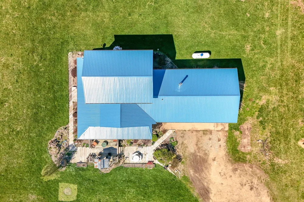 320 Jonesville Road Jonesville, MI 49250