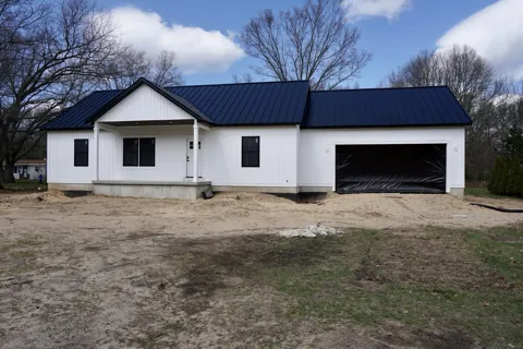 2336 Macarthur Road