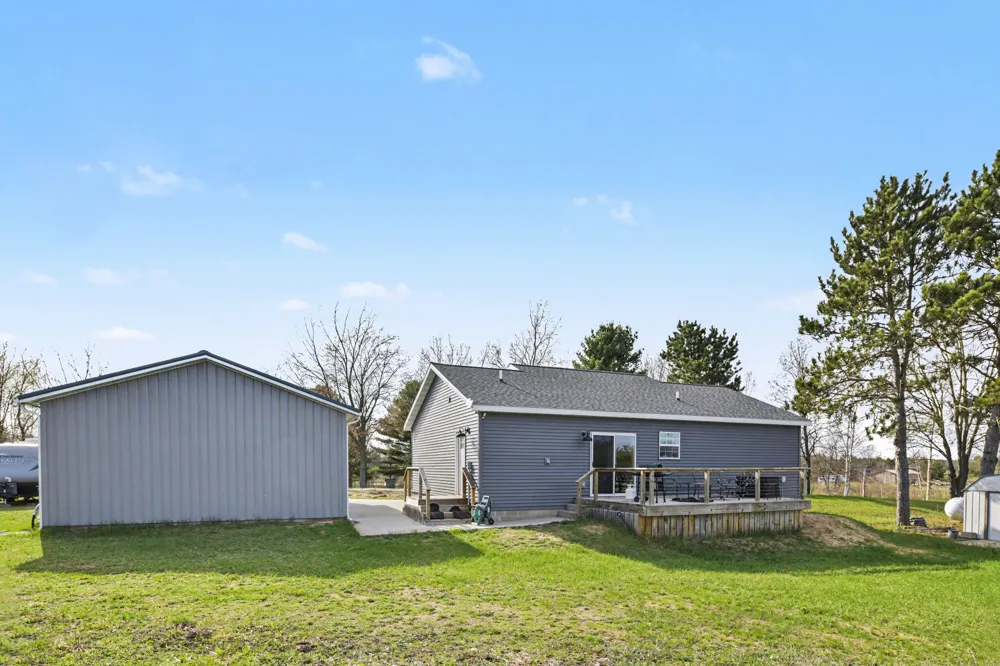 2346 W Madison Road Hart, MI 49420