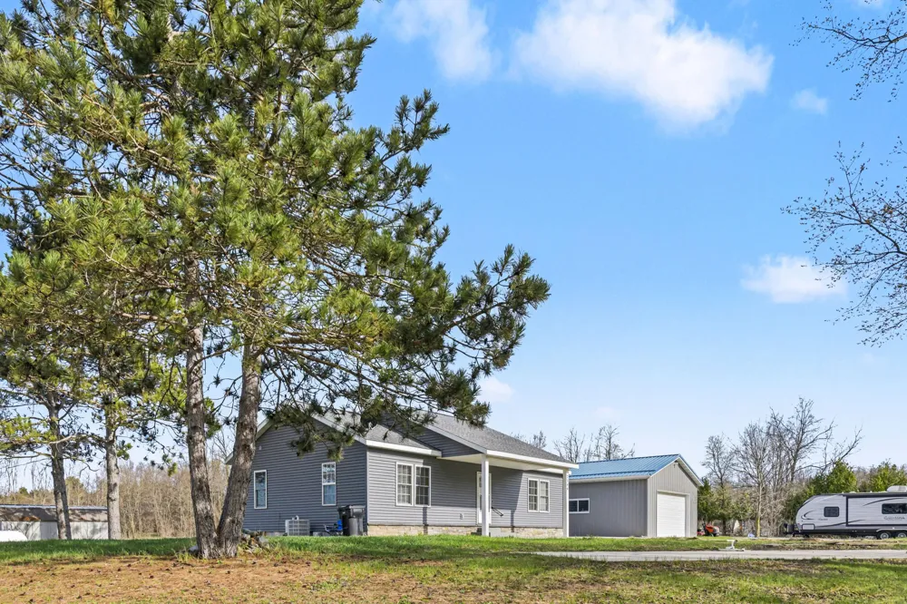 2346 W Madison Road Hart, MI 49420