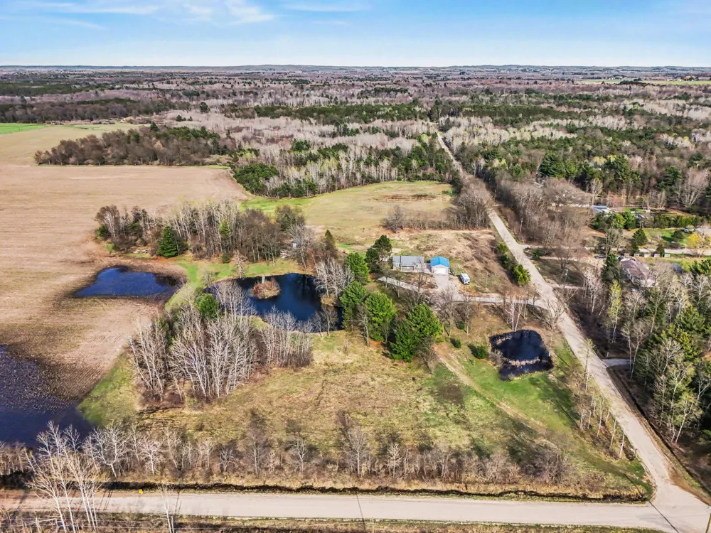 2346 W Madison Road Hart, MI 49420