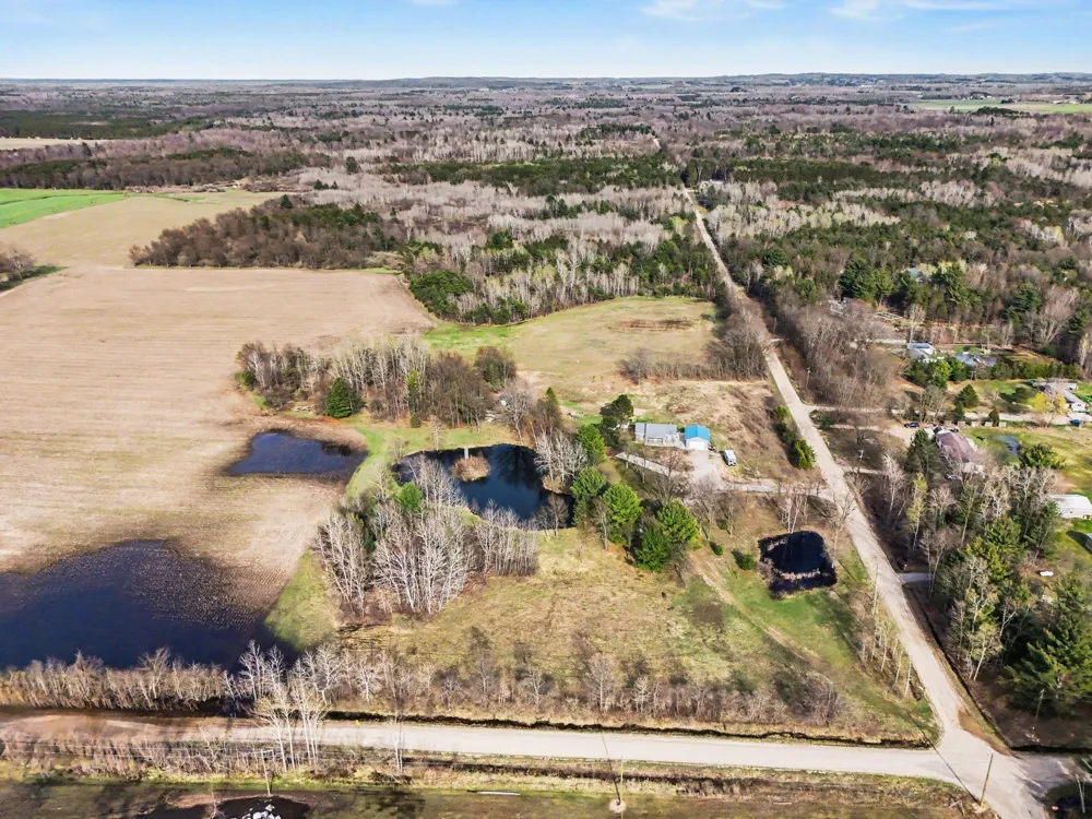 2346 W Madison Road Hart, MI 49420
