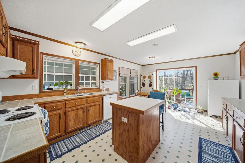 448 Raisin River Drive Adrian, MI 49221