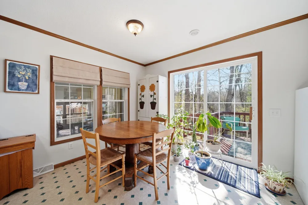 448 Raisin River Drive Adrian, MI 49221