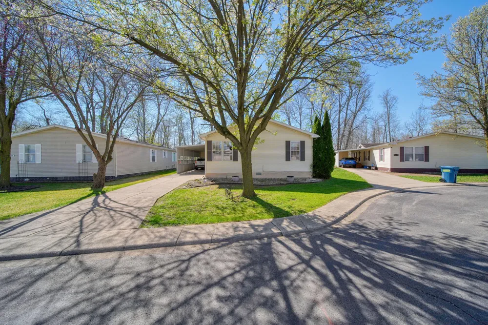 448 Raisin River Drive Adrian, MI 49221