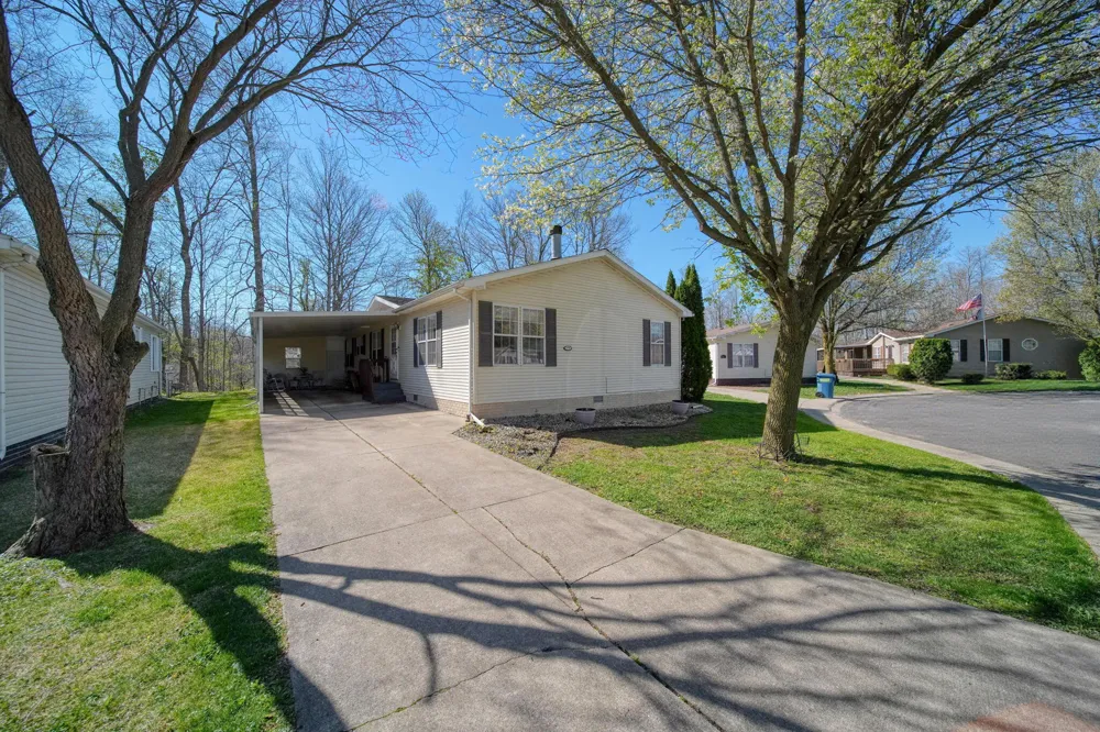 448 Raisin River Drive Adrian, MI 49221