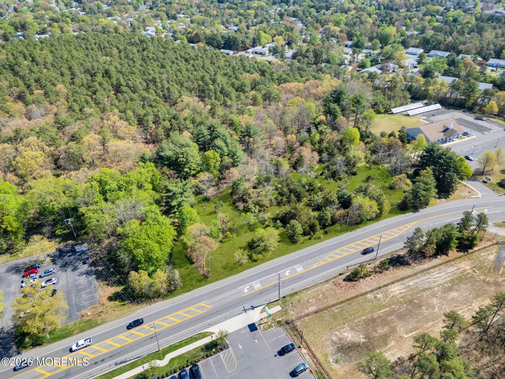 91 Lacey Road Whiting, NJ 08759