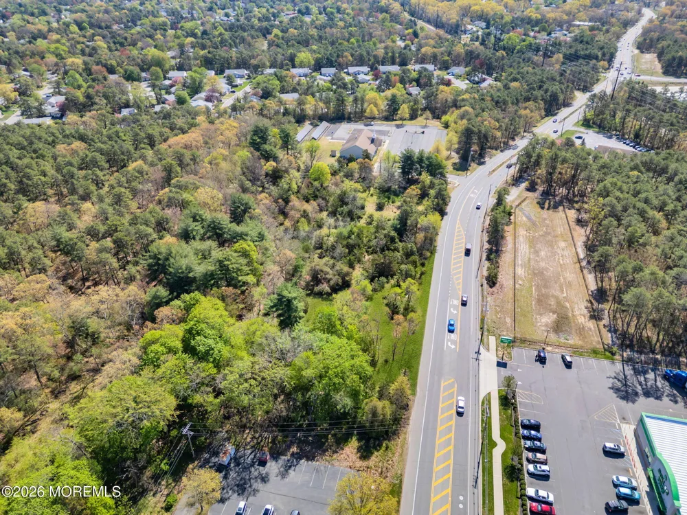 91 Lacey Road Whiting, NJ 08759