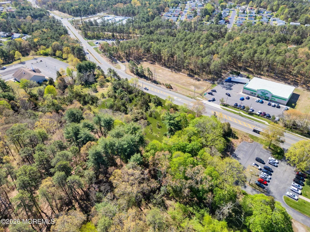 91 Lacey Road Whiting, NJ 08759