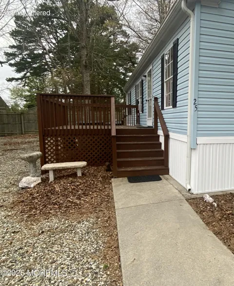 25 Oak Tree Lane