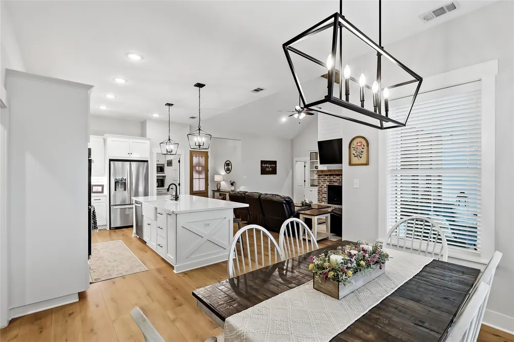 10547 Acacia Lane Hearne, TX 77859