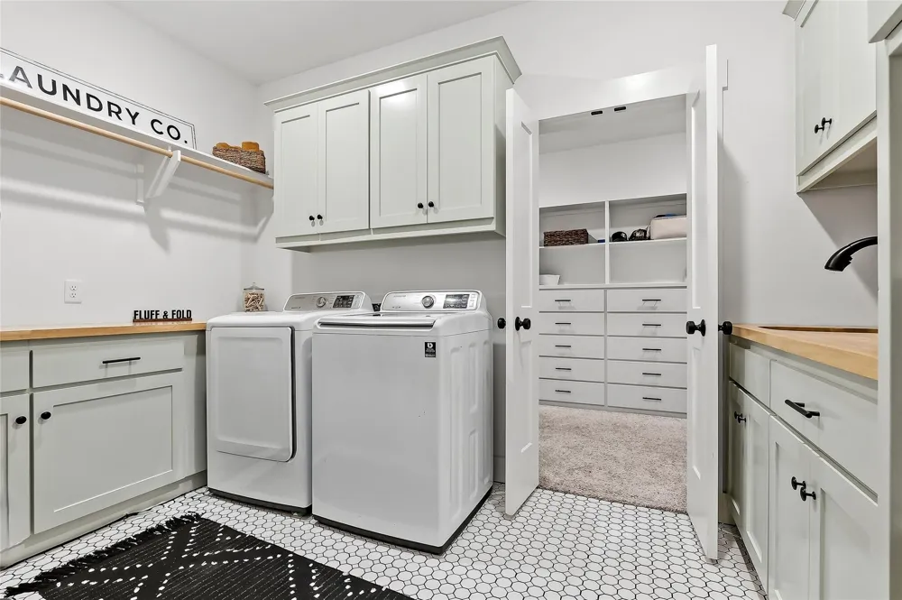 10547 Acacia Lane Hearne, TX 77859