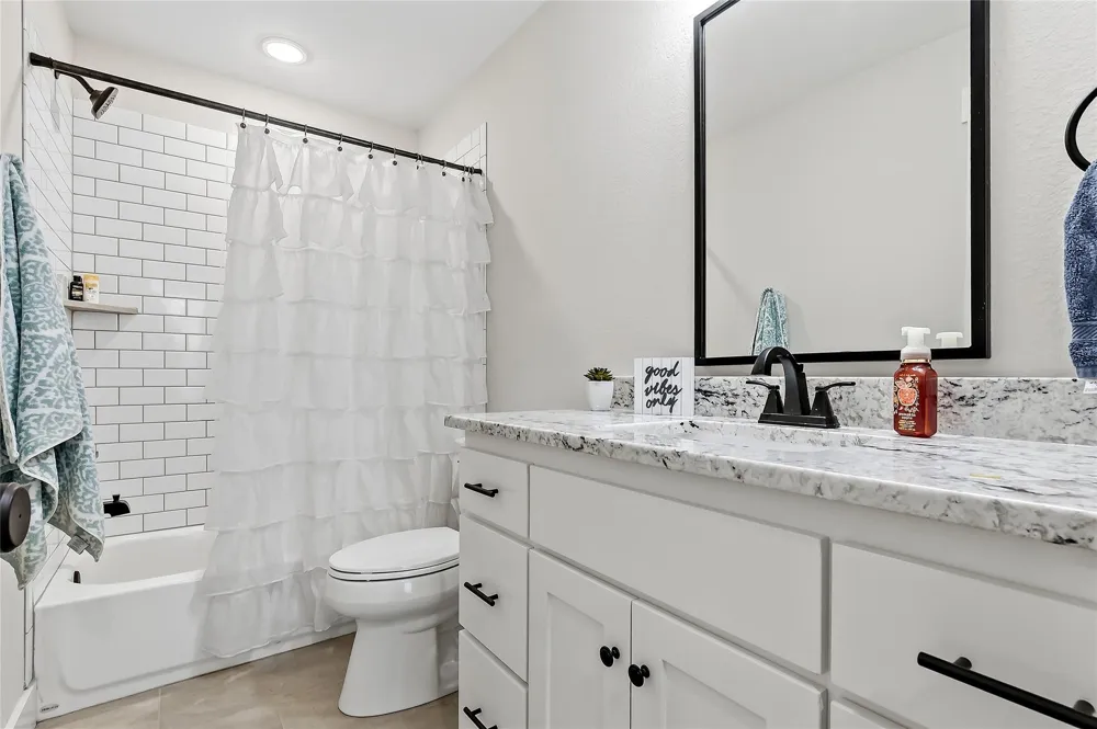 10547 Acacia Lane Hearne, TX 77859