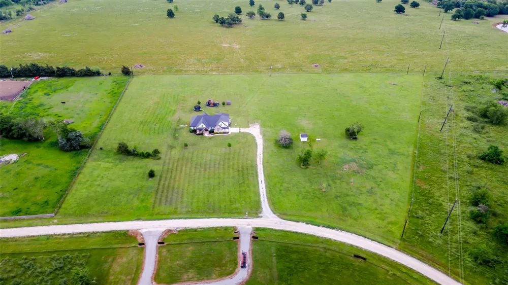 10547 Acacia Lane Hearne, TX 77859