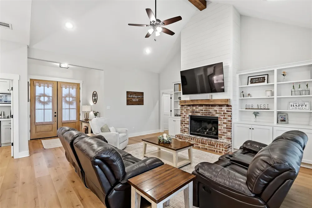10547 Acacia Lane Hearne, TX 77859