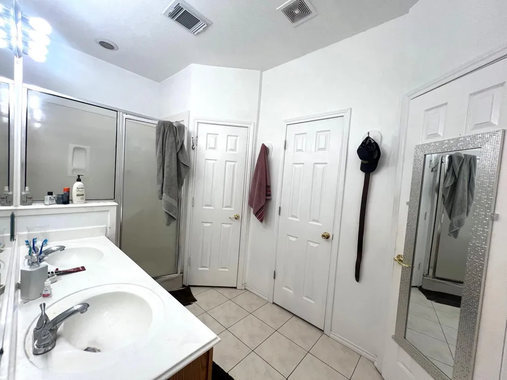 714 Fowlkes Street Sealy, TX 77474