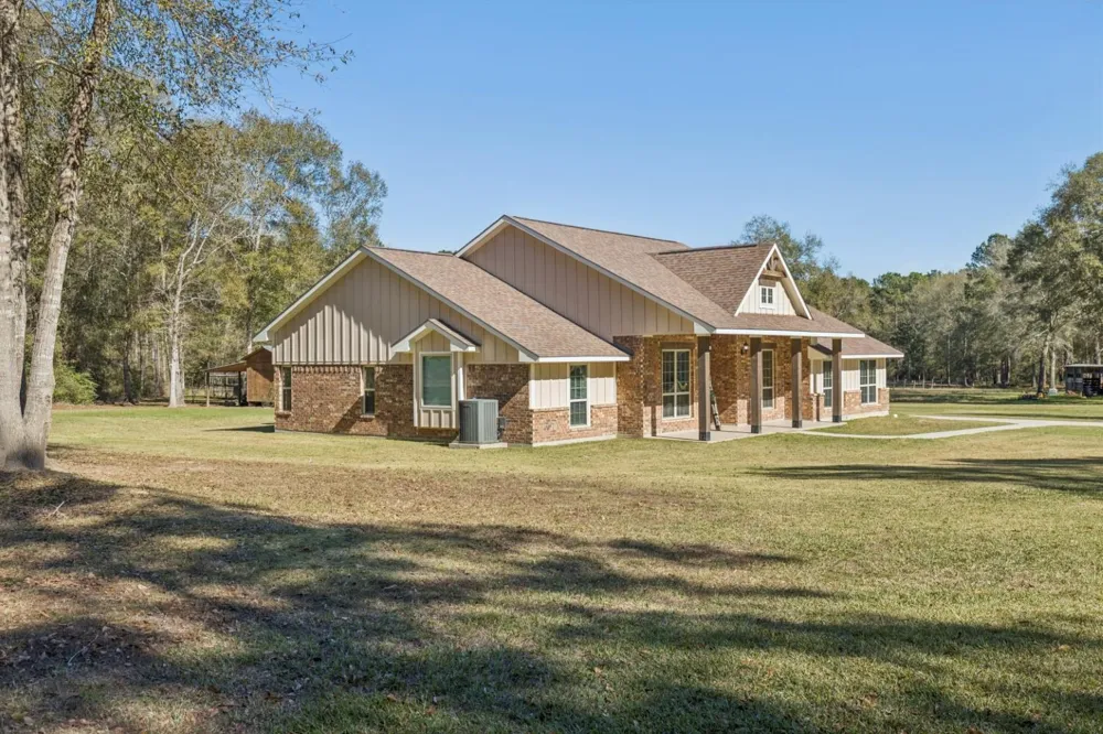 118 Roosevelt Street Shepherd, TX 77371