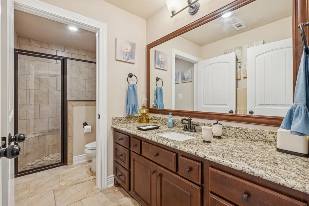 118 Roosevelt Street Shepherd, TX 77371