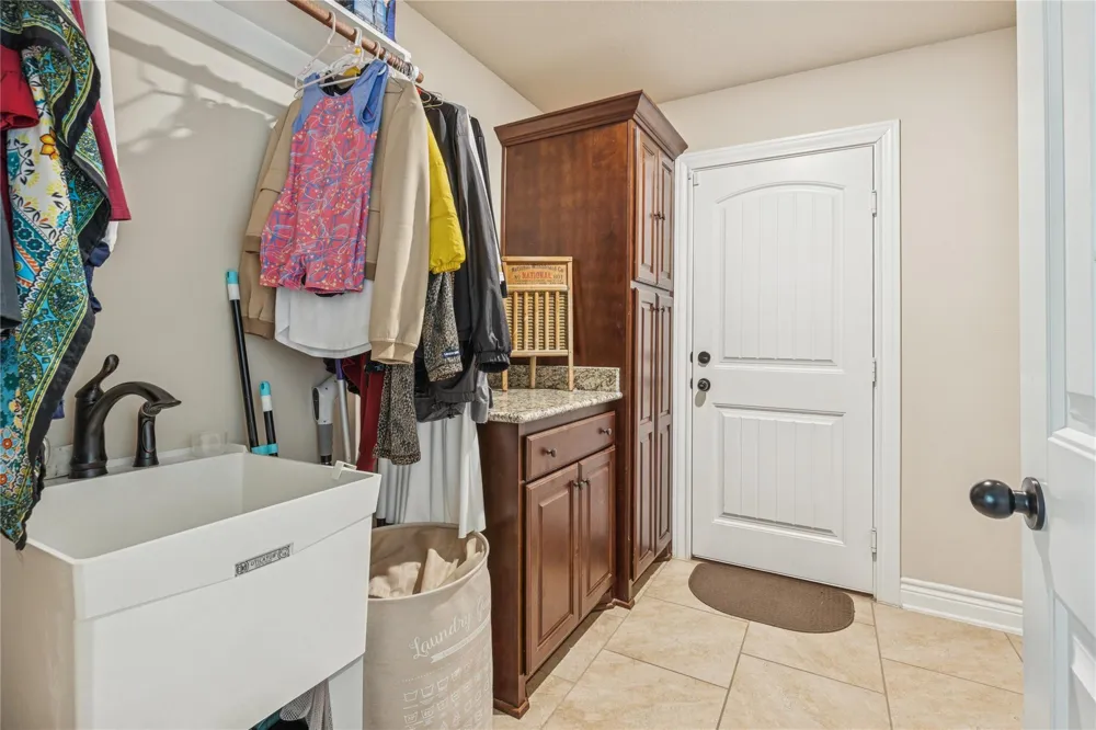 118 Roosevelt Street Shepherd, TX 77371