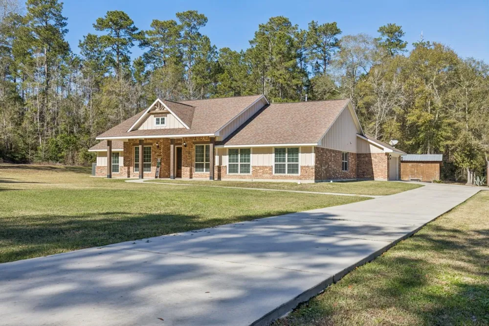 118 Roosevelt Street Shepherd, TX 77371