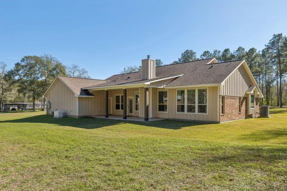 118 Roosevelt Street Shepherd, TX 77371