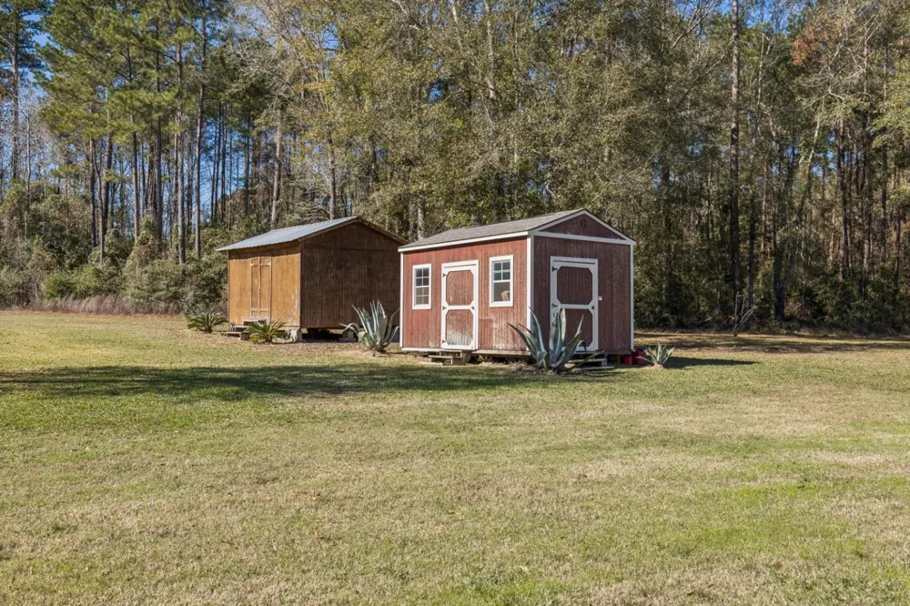 118 Roosevelt Street Shepherd, TX 77371