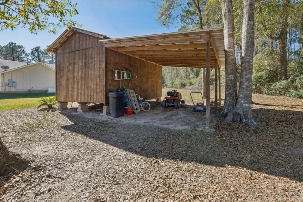 118 Roosevelt Street Shepherd, TX 77371