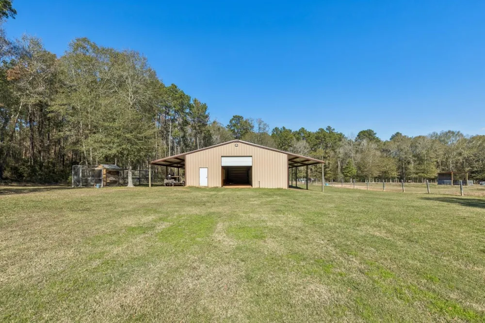 118 Roosevelt Street Shepherd, TX 77371