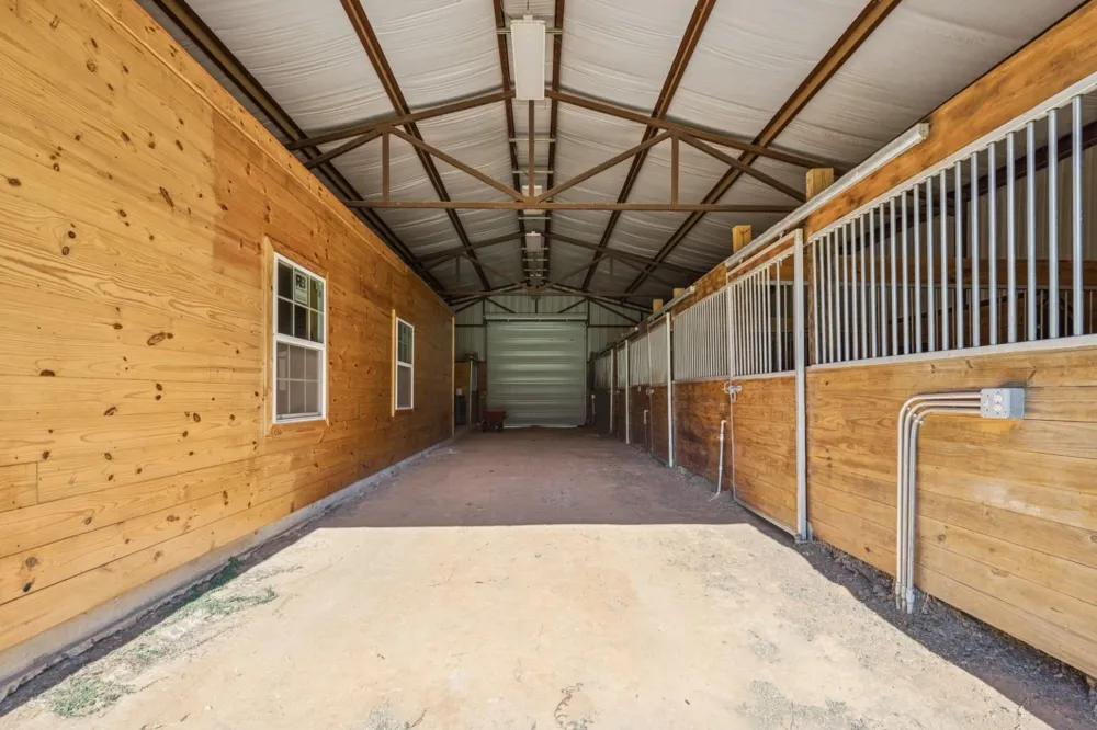 118 Roosevelt Street Shepherd, TX 77371
