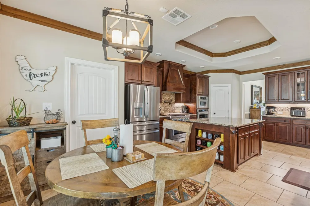 118 Roosevelt Street Shepherd, TX 77371