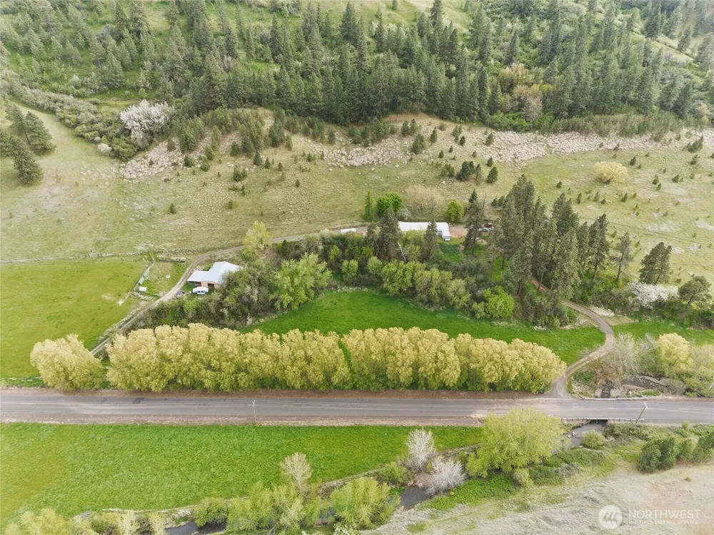 938 Patit Road Dayton, WA 99328