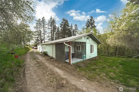 938 Patit Road