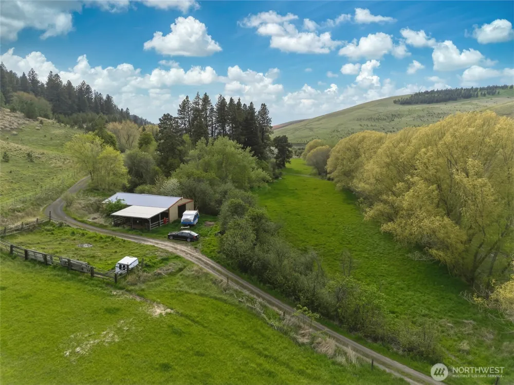 938 Patit Road Dayton, WA 99328