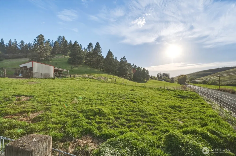 938 Patit Road Dayton, WA 99328