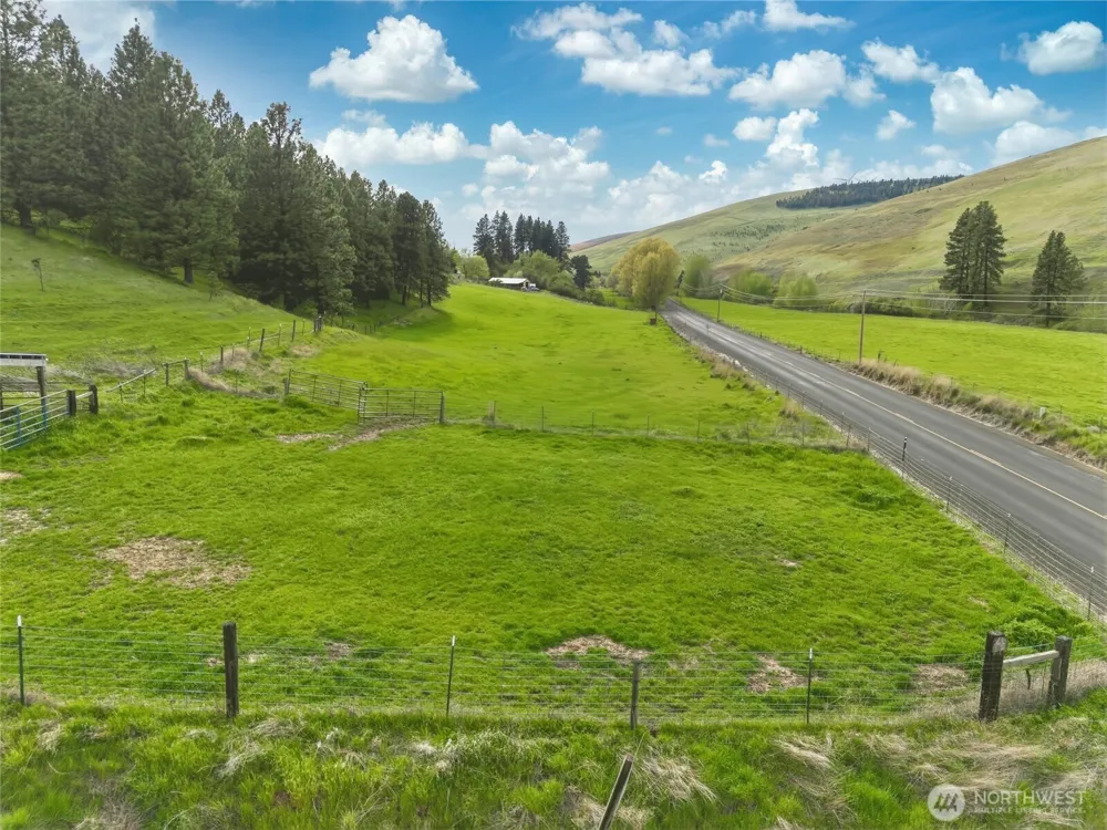 938 Patit Road Dayton, WA 99328
